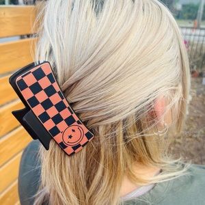 Cheekered hair clip